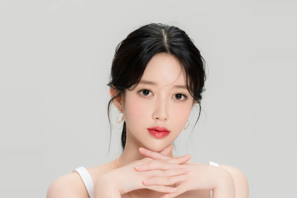 강남 눈밑지방재배치 — 투비성형외과